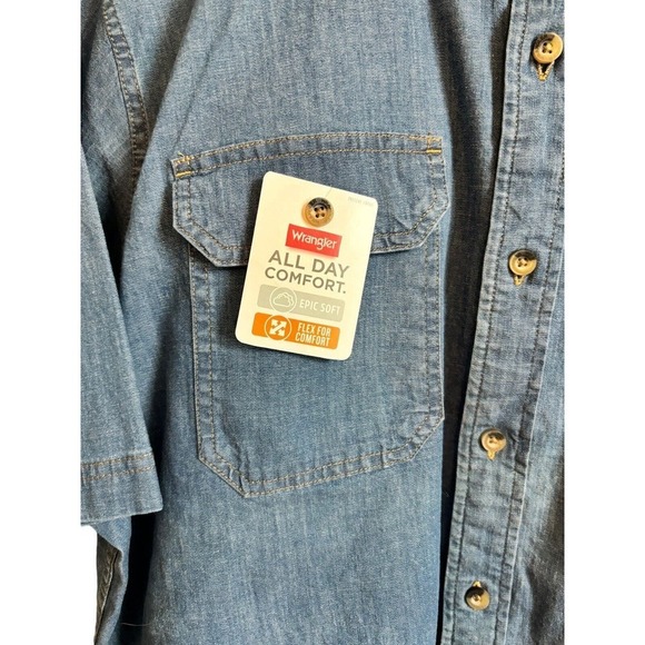 NWT Mens Wrangler All Day Comfort Short Sleeve Button Up Shirt Sz 2XL XXL Denim - Picture 2 of 4
